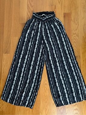 Flowy Floral Pants - EUC